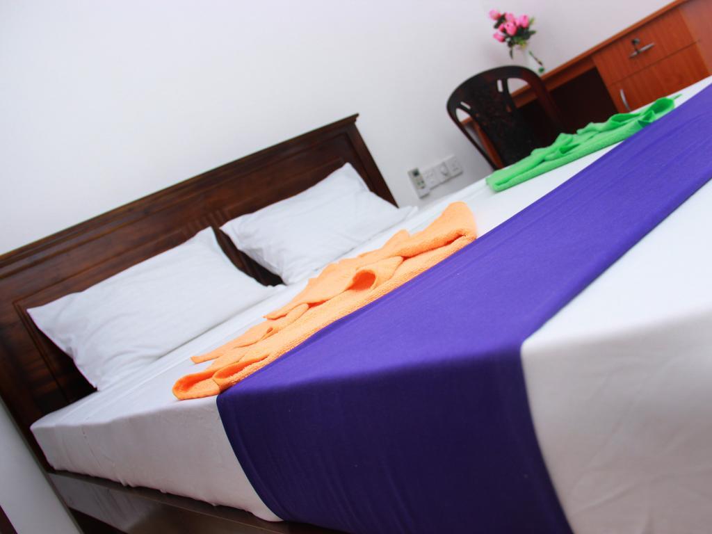 Heaven Star Rest Bed & Breakfast Mirissa Room photo